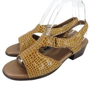 San Antonio Shoes Women 8 M 1.75in Embossed Strap Sandals SAS Tripad Comfort